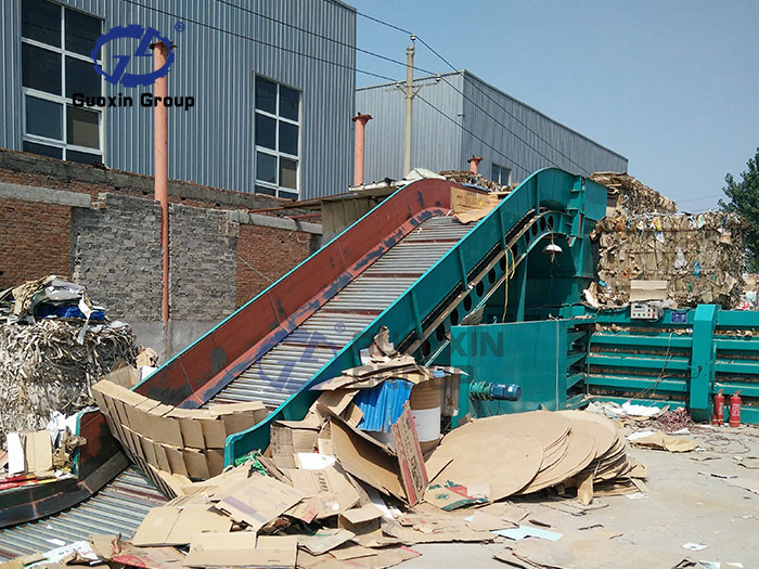Horizontal Baler machine